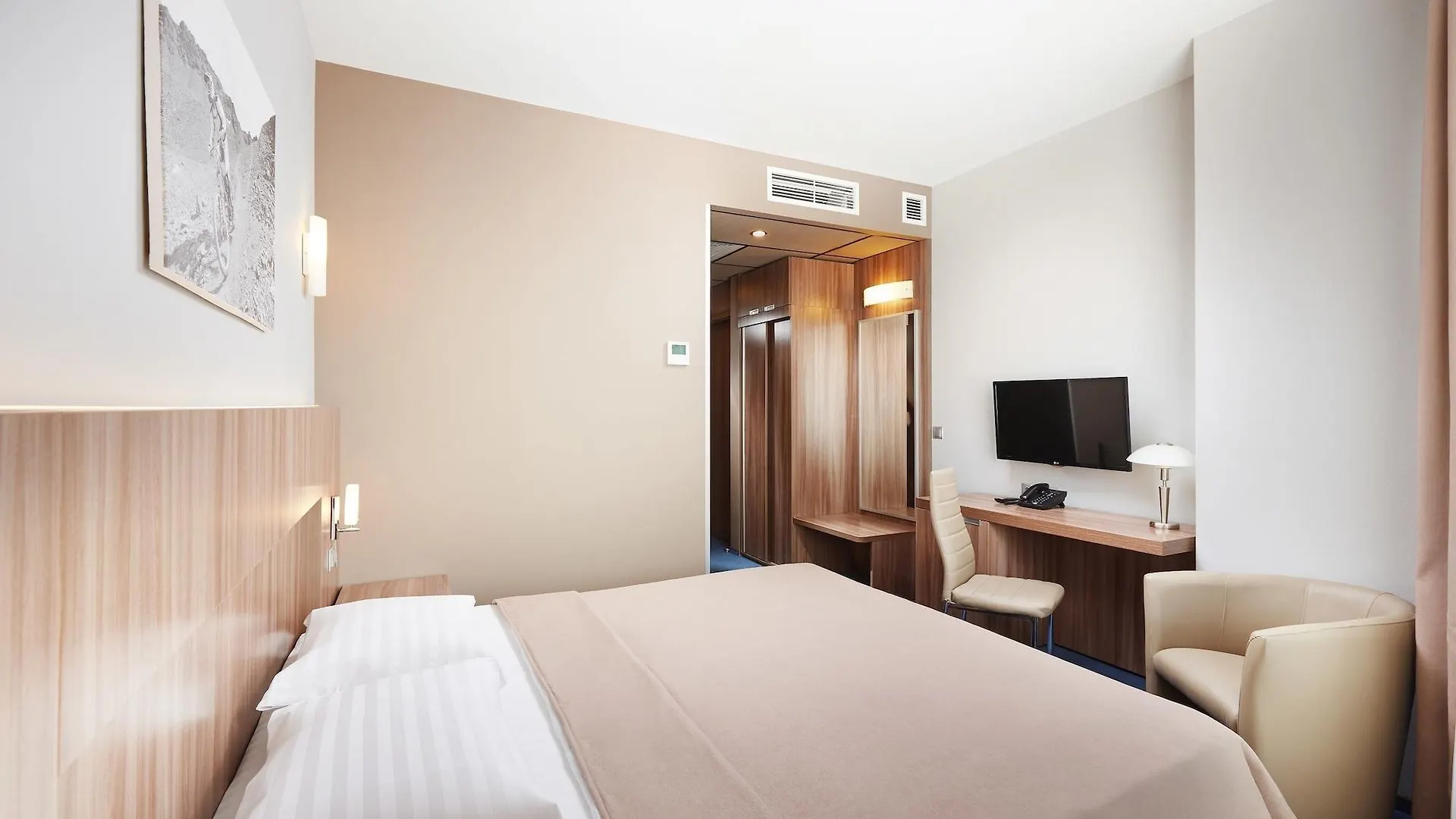 ***  Slavyanskaya Hotel 민스크 벨라루스